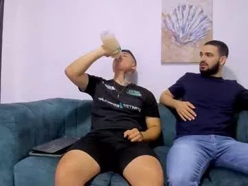 Freechat straight__friends on Chaturbate