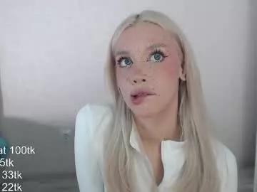 Freechat vickyfuckingdoll on Chaturbate