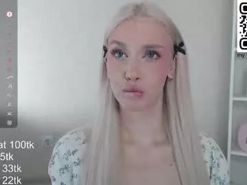 Freechat vickyfuckingdoll on Chaturbate