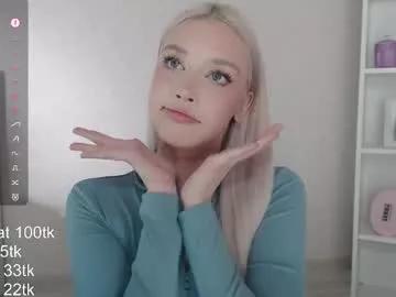 Freechat vickyfuckingdoll on Chaturbate