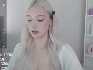 Freechat vickyfuckingdoll on Chaturbate