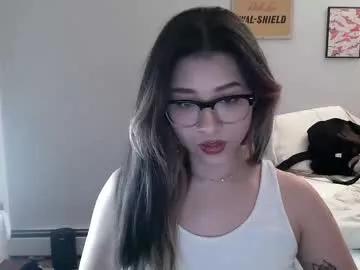 Freechat vietwhhore on Chaturbate