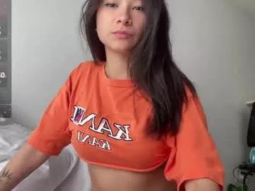 Freechat vietwhhore on Chaturbate