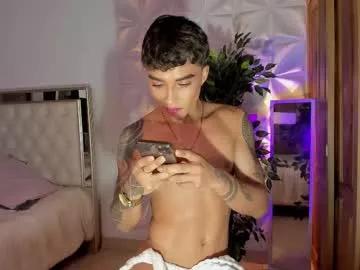 wyatt_rose from Chaturbate