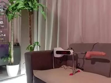 Freechat yuliethpetite on Chaturbate