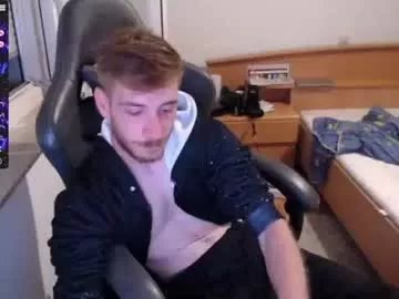 zuzmosfokafasz on Chaturbate 