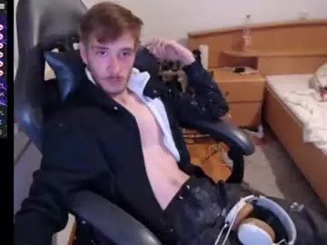 zuzmosfokafasz on Chaturbate 