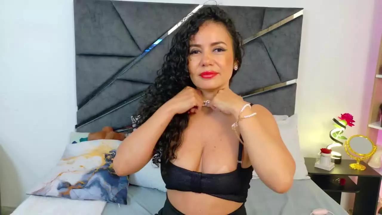 CatlinBouvierr on Streamray