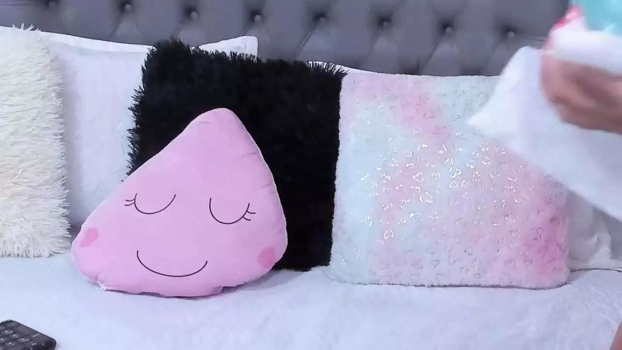 ChloeSmith on Streamray 