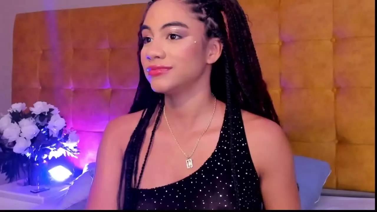 LunaThompson on Streamray 