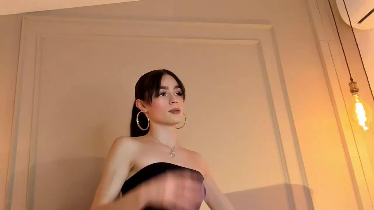 MarianaSynnTS on Streamray 