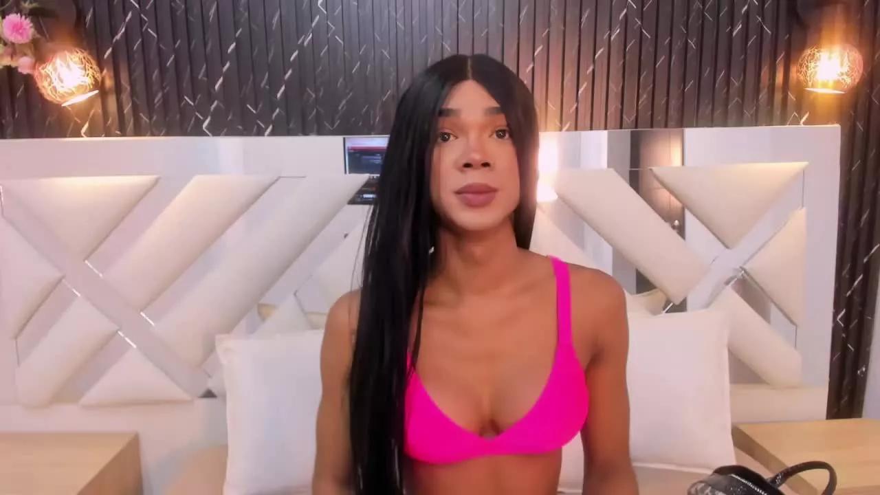 Naomi_Steward on Streamray 