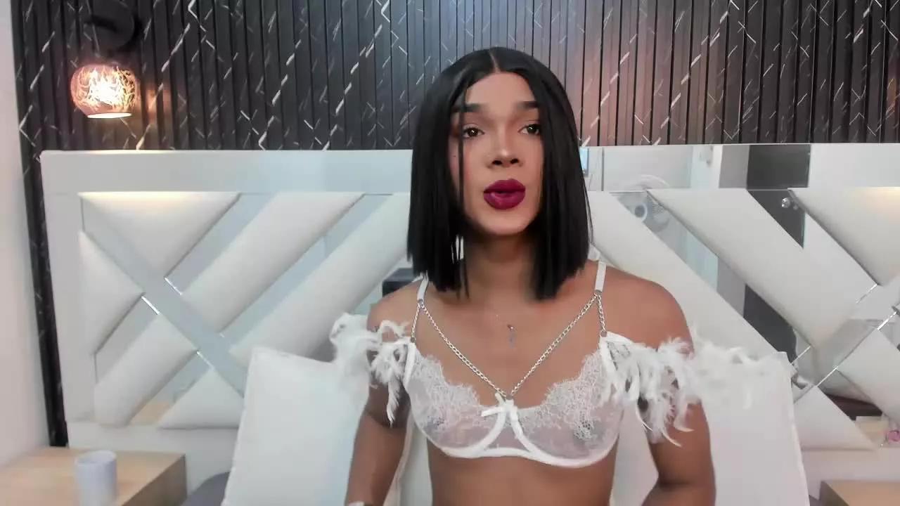 Naomi_Steward on Streamray 