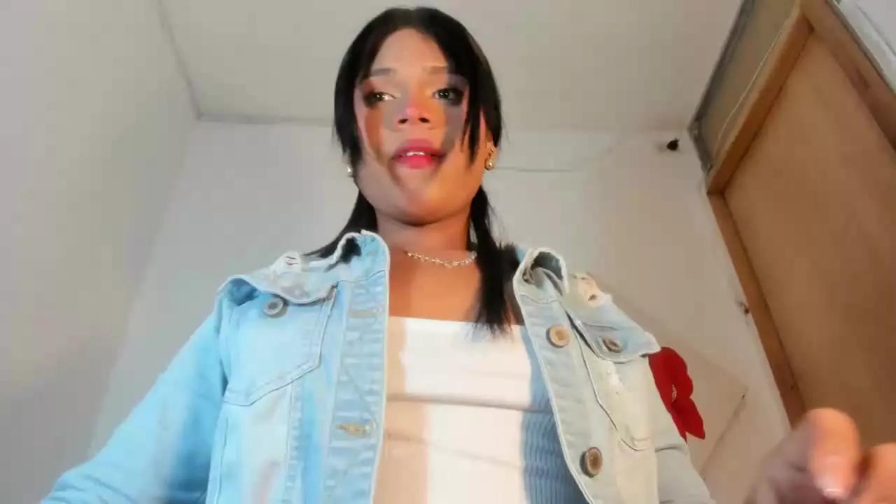 nikkitatsxTS on Streamray 