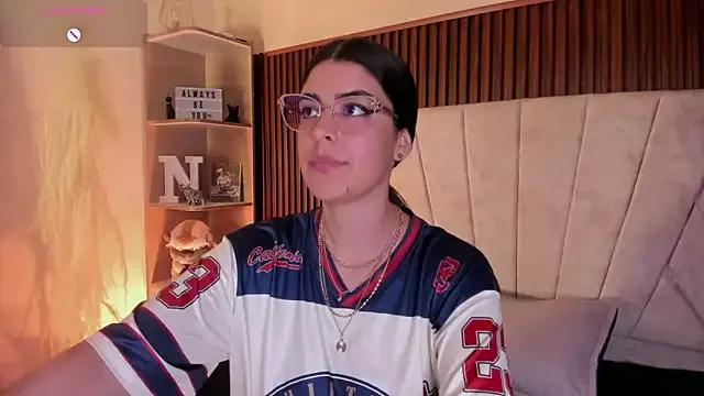 Freechat _Niah_ on StripChat