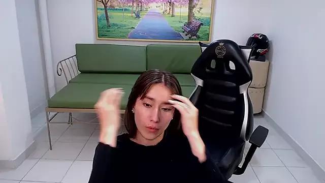 Adhara_Kitten on StripChat 