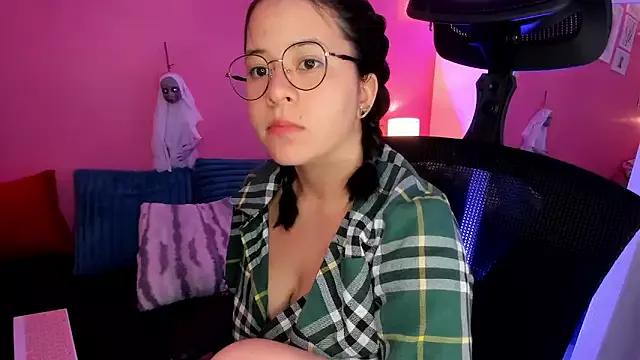 Freechat agnes_213 on StripChat