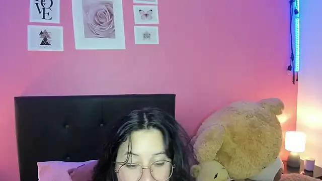 Freechat agnes_213 on StripChat