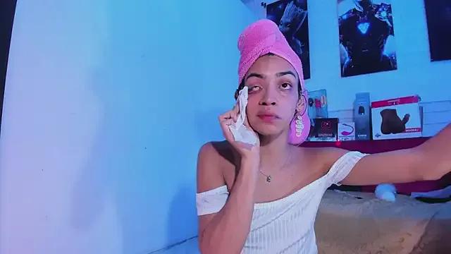 Alahia_Rodriguez on StripChat 