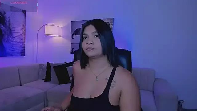 Slutty Alaia7h wants you to fuck her body now alaia7h from StripChat