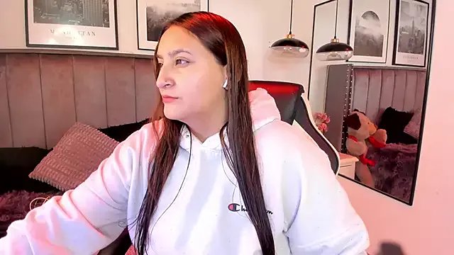 Freechat Alaia_Carter on StripChat