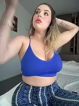 Alirawrz on StripChat 