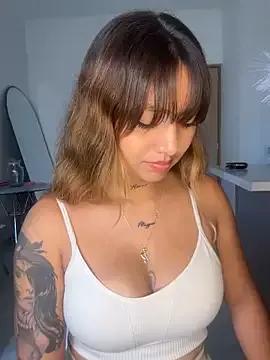 amanda-medrano1 on StripChat 