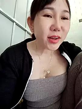 Ana_love2000 on StripChat 