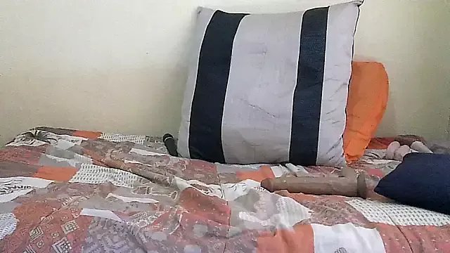 AnnabigpussyXO on StripChat 