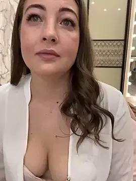 AnnaBri on StripChat