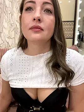 AnnaBri on StripChat