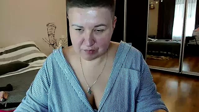 Annet1912 on StripChat