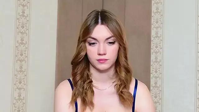 Ariadna_Holder on StripChat