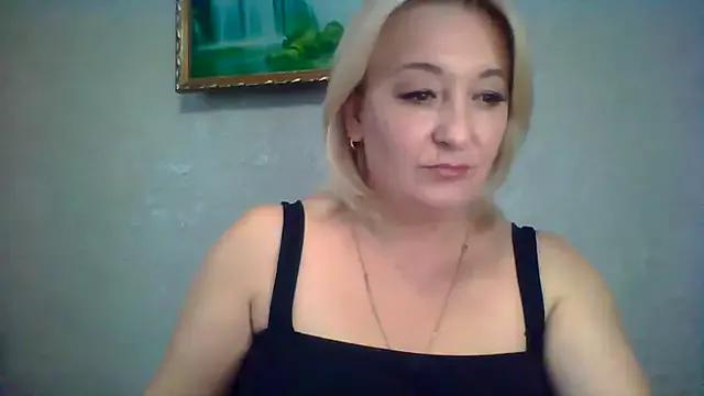 Freechat ArielXLoveresss on StripChat