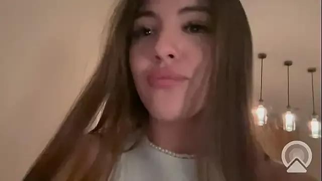 aryamirelle on StripChat 
