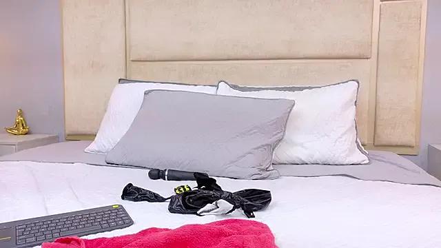 Explore StripChat's Ashley_HotGirl Ashley_HotGirl from StripChat