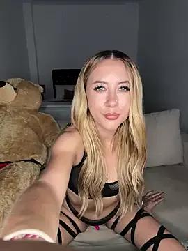 asraifae on StripChat 