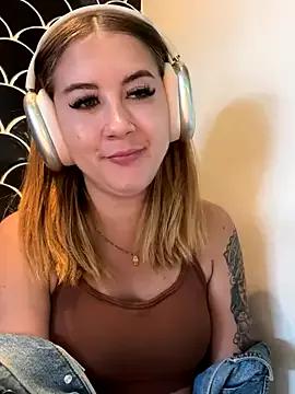 asraifae on StripChat 