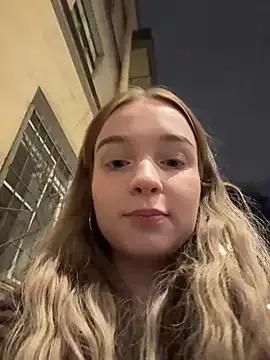 Baby_Tiny on StripChat 