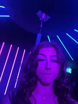 Freechat badlills201 on StripChat