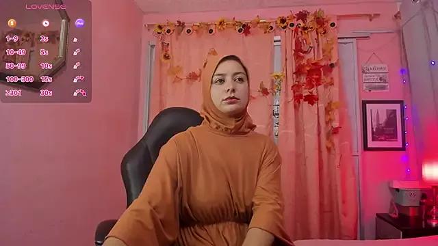 BadraSaadi on StripChat 