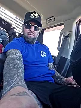 Freechat Beardedtattood on StripChat