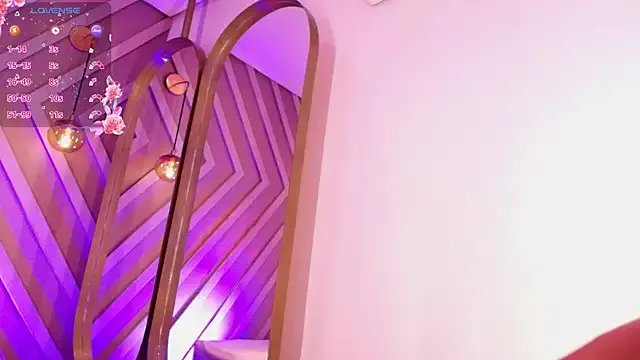 Private belamonroe on StripChat