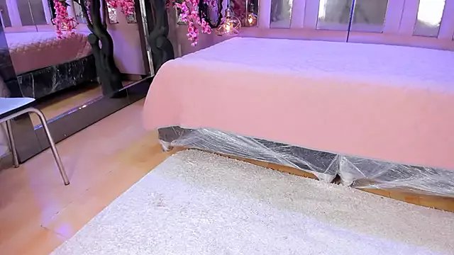 Freechat BizzyNoar on StripChat