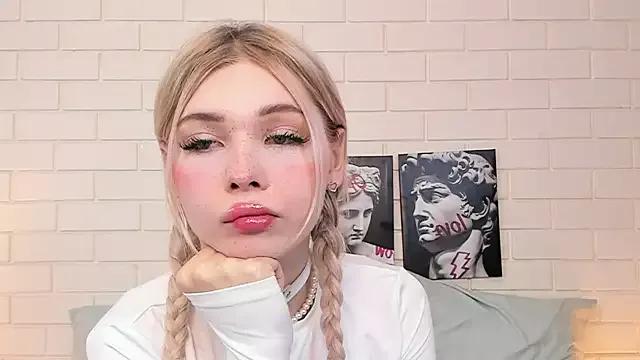 Sweet Blondy_Fina from StripChat Blondy_Fina from StripChat