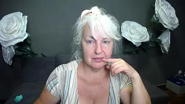 Freechat BlondyLeeBest on StripChat