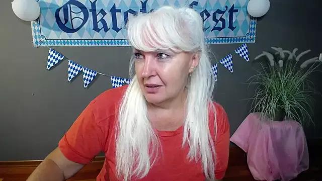 Freechat BlondyLeeBest on StripChat