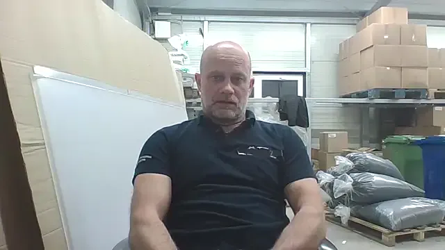 Boomerhun — naked lying on the floor and masturbate