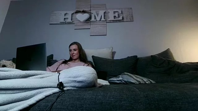 BunnyDiamond1 on StripChat 