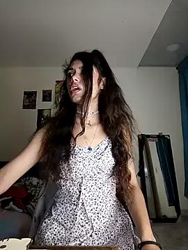 Freechat caramel_doll__ on StripChat